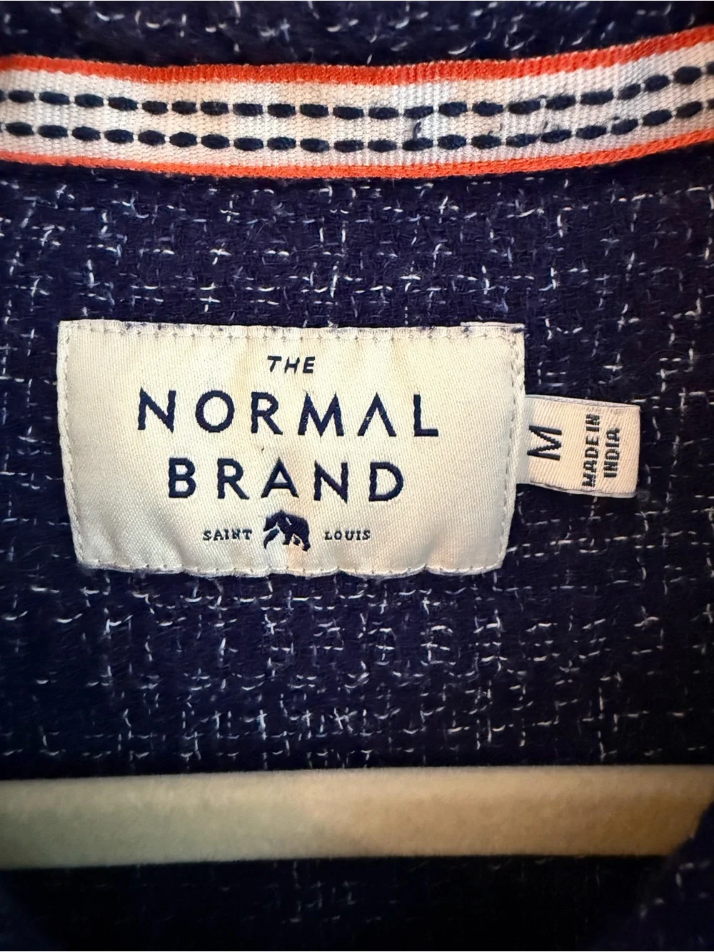 Men's Short-Sleeve Button-Up Shirt in Navy Blue - Picture 3 of 4